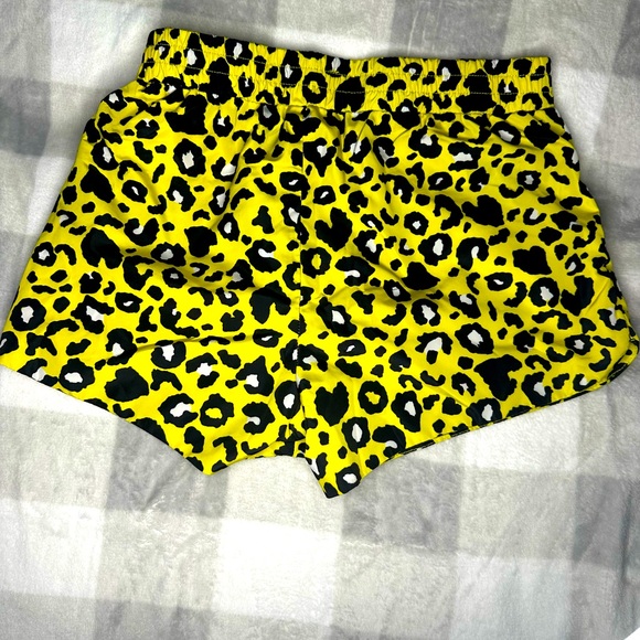 💛Forever 21 girls cheetah print shorts💛 - Picture 2 of 3